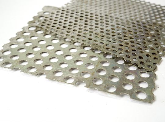 Tôn lỗ mạ kẽm02 Tôn lỗ mạ kẽm