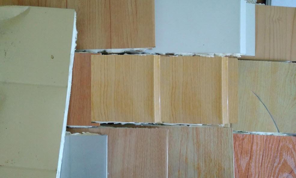 bang-gia-ton-hoa-sen-van-go Giá tôn bắn trần nhà