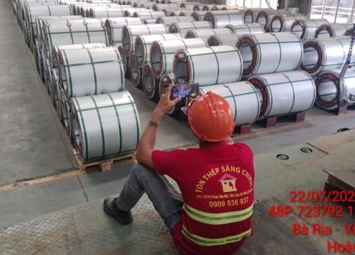 Tôn lạnh màu Hoa Sen 3 zem 17 Tôn lạnh màu Hoa Sen 3 zem