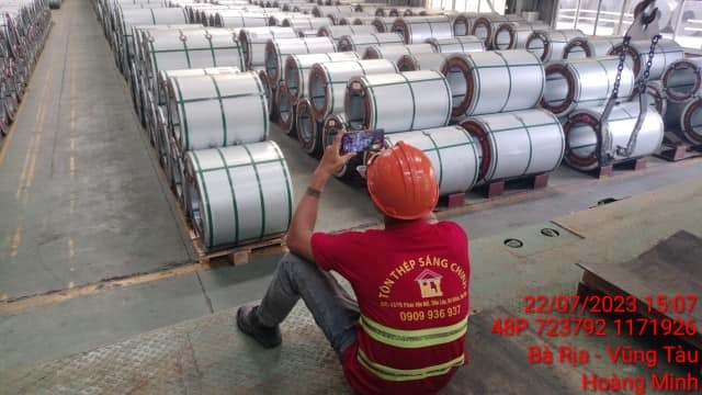 Tôn lạnh màu Hoa Sen 3 zem Tôn lạnh màu Hoa Sen 3 zem