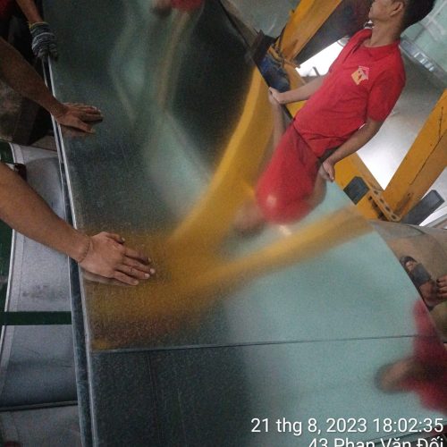 Tôn mạ kẽm màu Đông Á 6 Hình 4: Tôn kẽm tại Tôn Thép Sáng Chinh