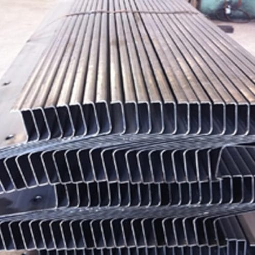 xa go thep den hinh z