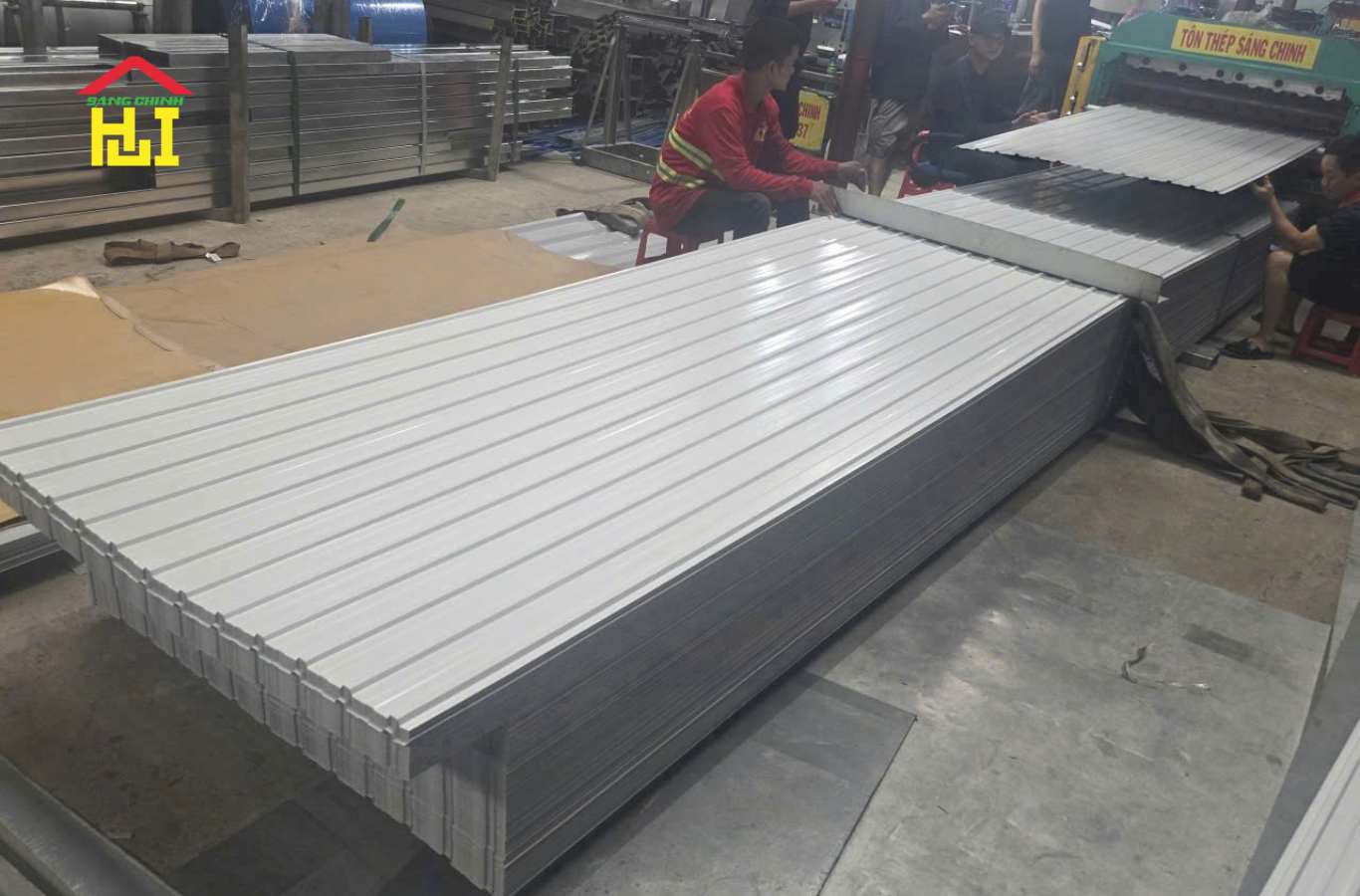 Dự án cải tạo mái tôn nhà máy sản xuất gỗ